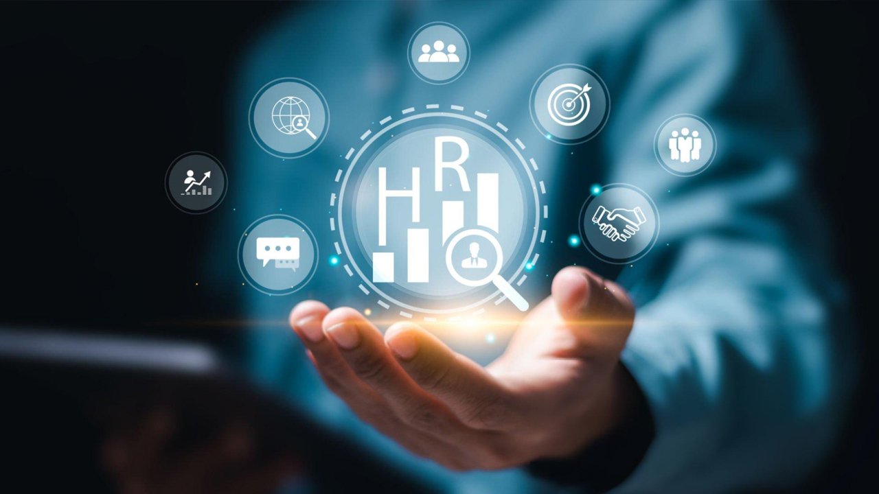 7 Smart Ways to Stay Ahead in Business and Marketing